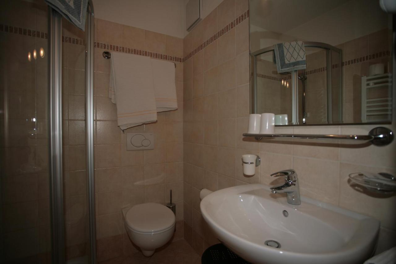 Garni Eden Hotel Canazei Exterior photo